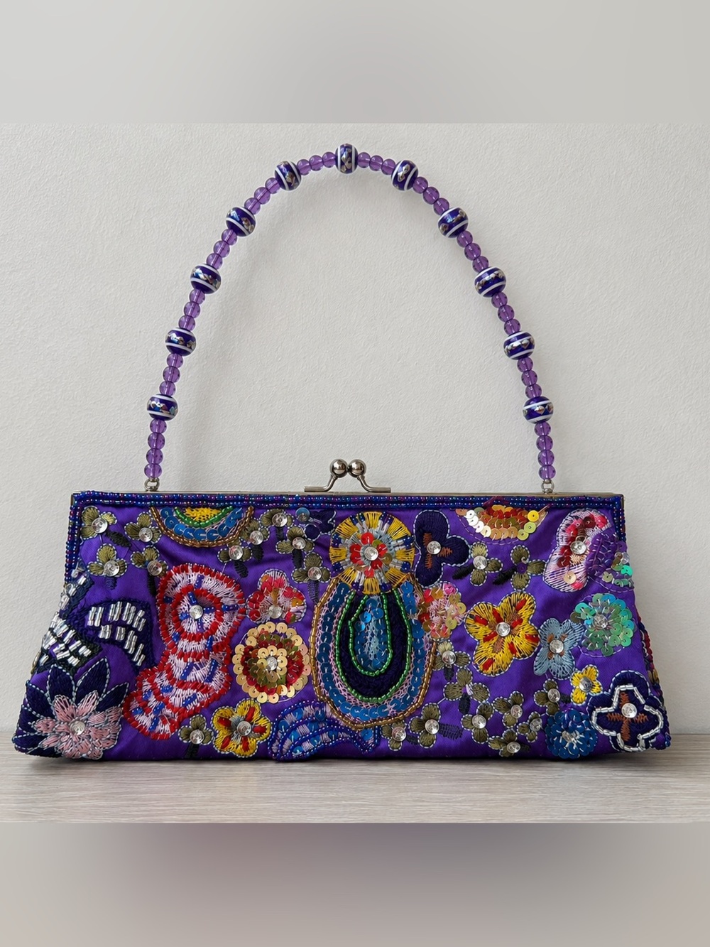 Caché Purple Beaded Embroidered Satin Evening Clutch Bag Floral Sequin Kiss Lock